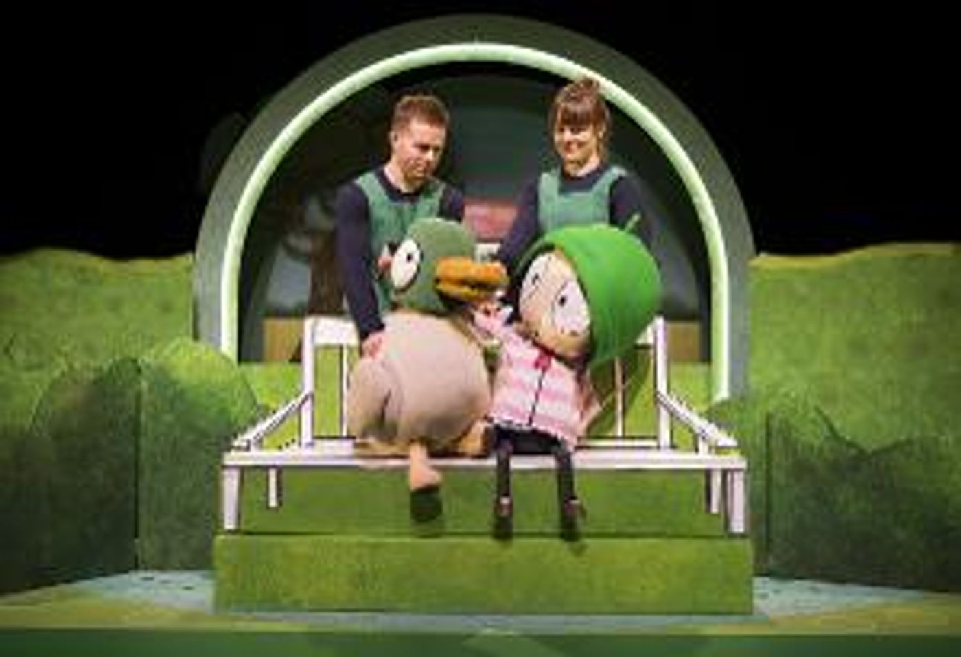 CBeebies' SARAH & DUCK Embarks on UK Tour  Image