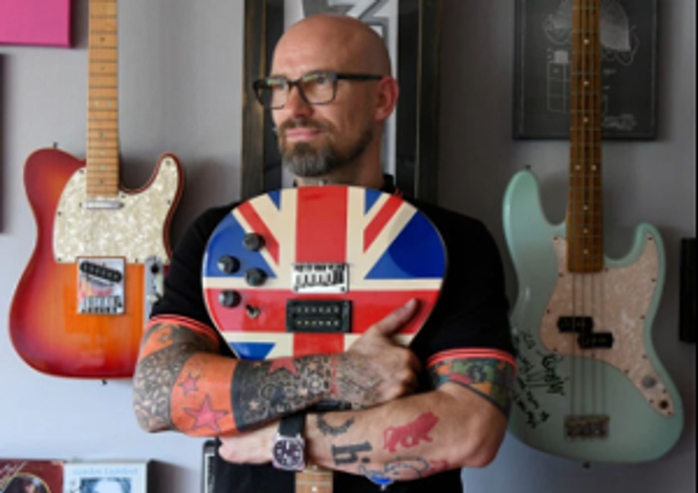  Segerstrom Center Presents THE CENTER SESSION: An Exclusive Evening With Klos 95.5 Host Christian James Hand  Image