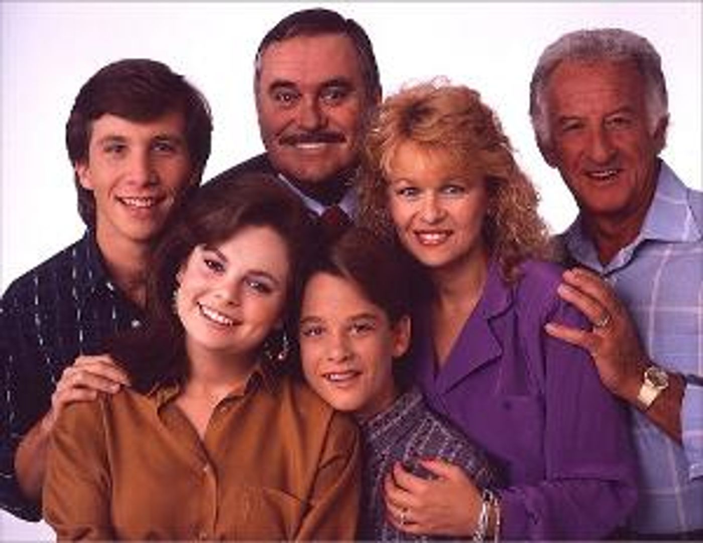 The Cast of MR. BELVEDERE Reunites Via Zoom For Fans  Image
