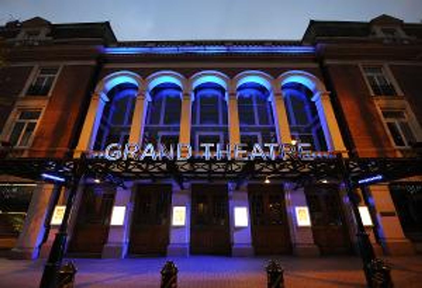 Wolverhampton Grand Theatre Lights Up For NHS  Image