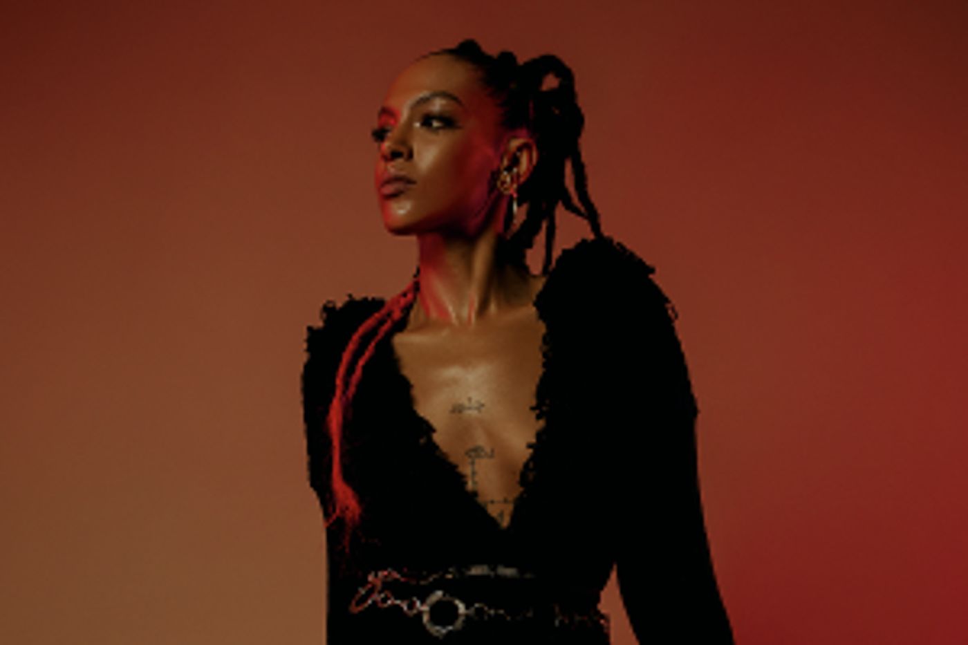 ALEWYA Shares Debut Single “Sweating”  Image