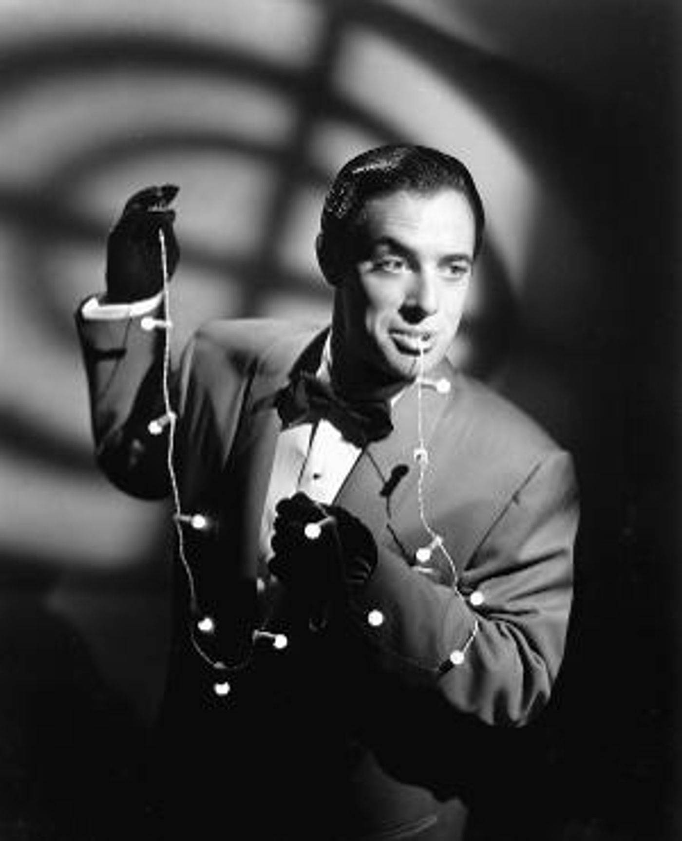 Legendary Illusionist Marvin Roy Passes Away  Image