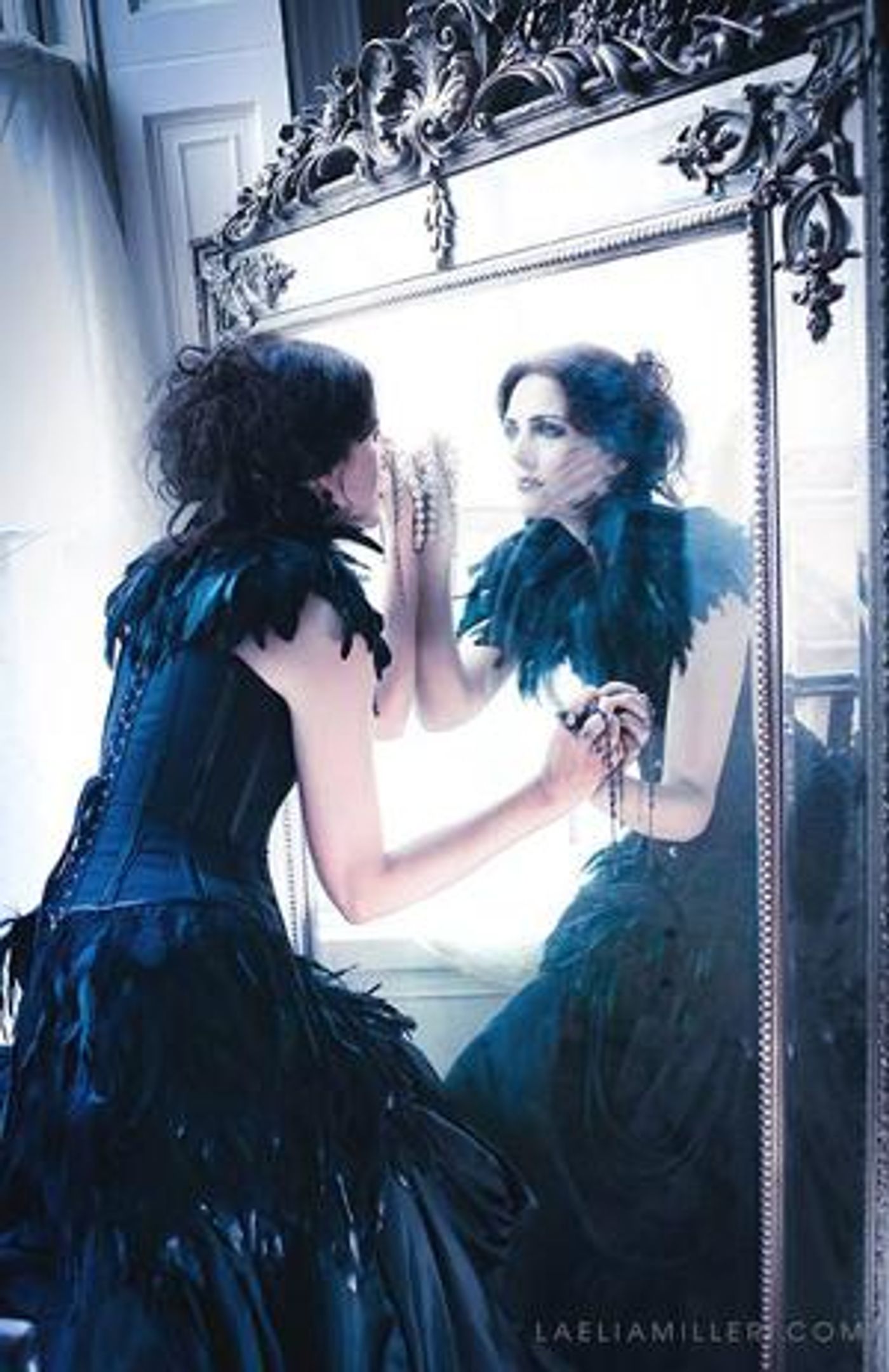 Caitríona O'Leary Presents UNACCOMPANIED' #10 On Facebook, July 11  Image