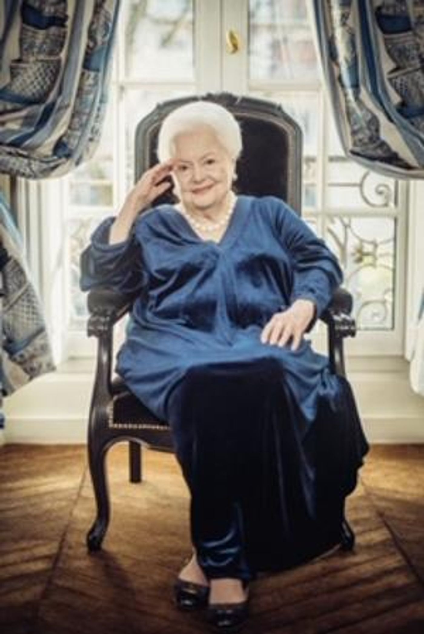 Oscar Winning Actress Olivia De Havilland Dies at Age 104  Image