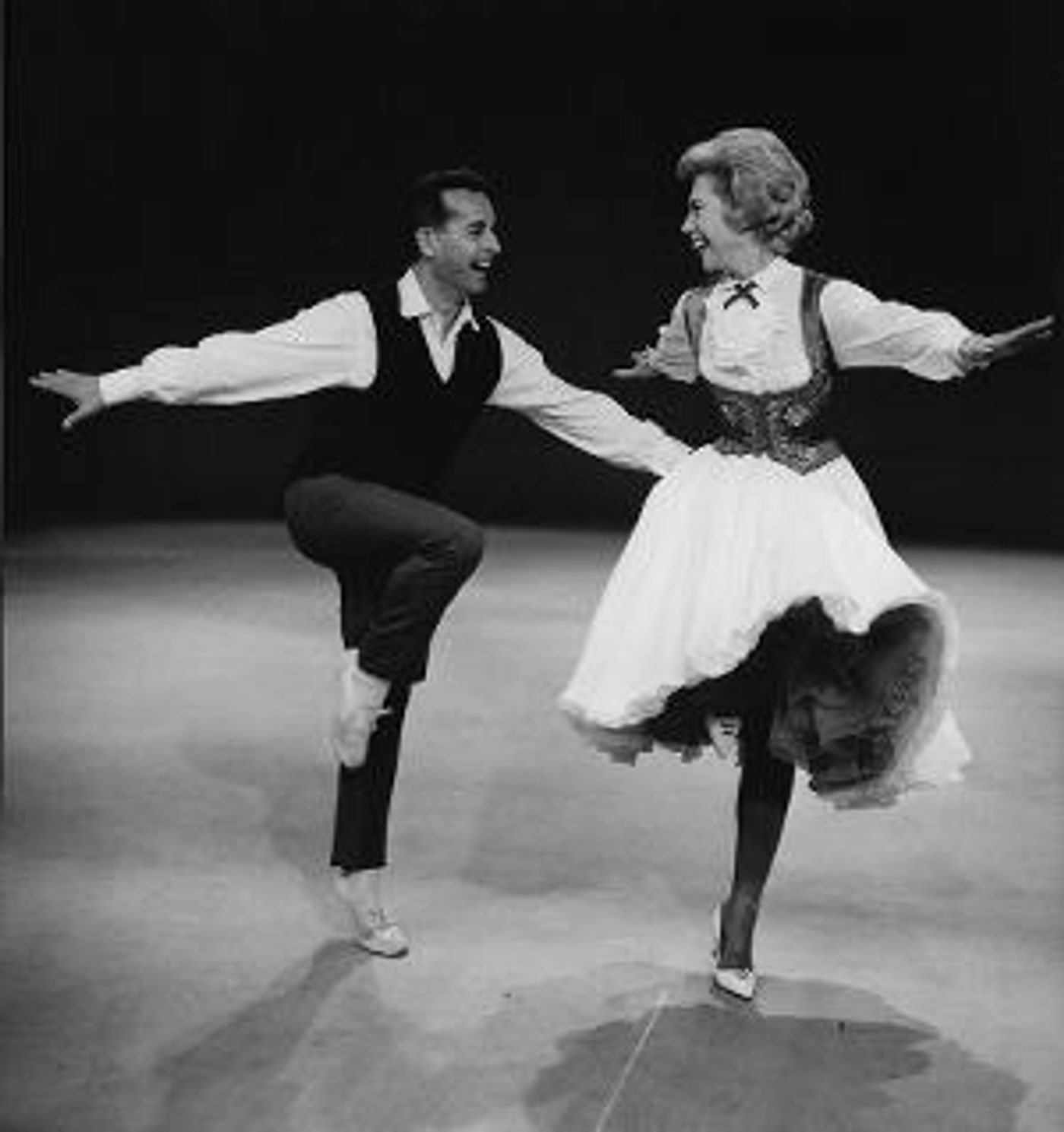 Award-Winning Director and Choreographer Tony Charmoli Dies at Age 99  Image