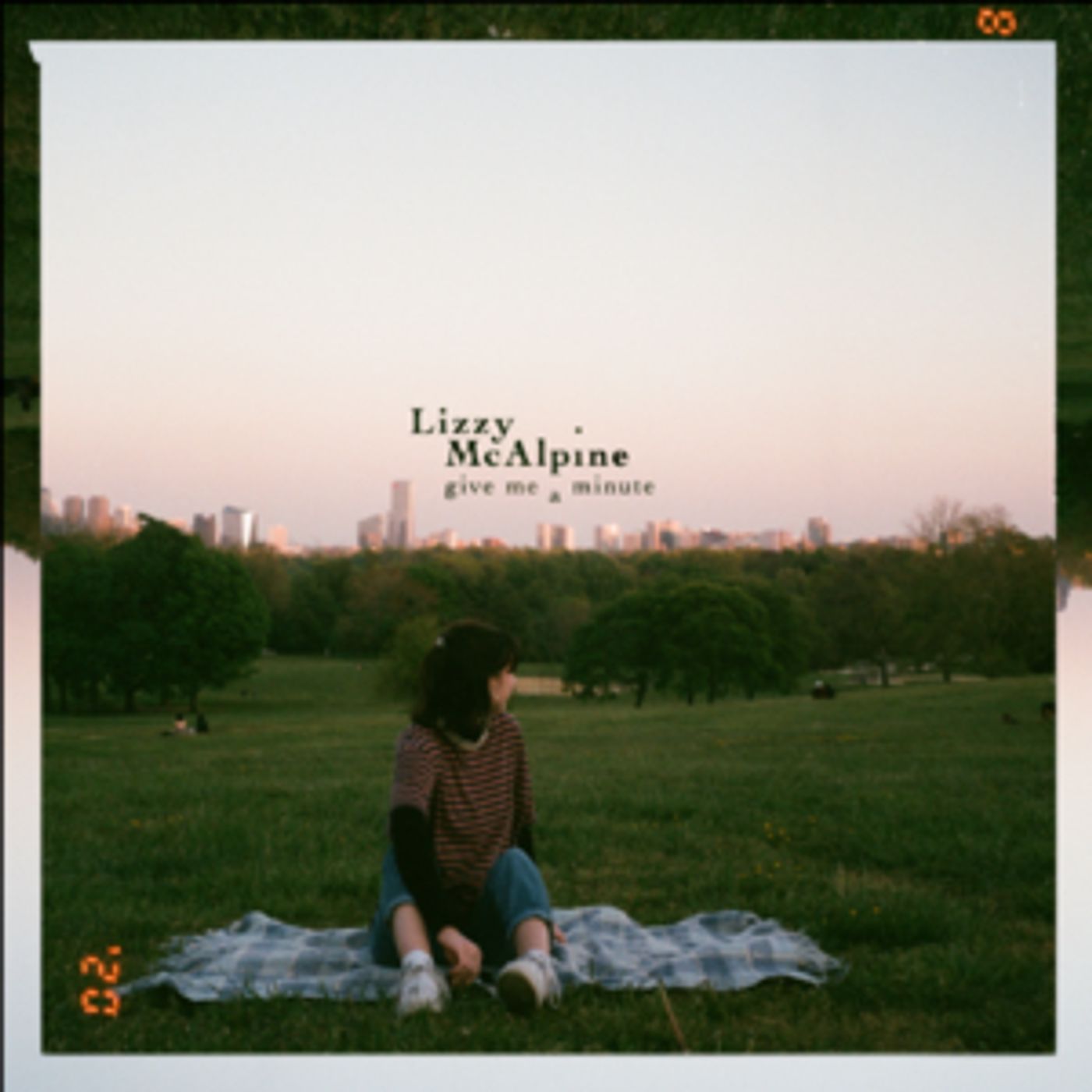 Lizzy McAlpine's Video For 'Give Me A Minute' Premieres Today!  Image