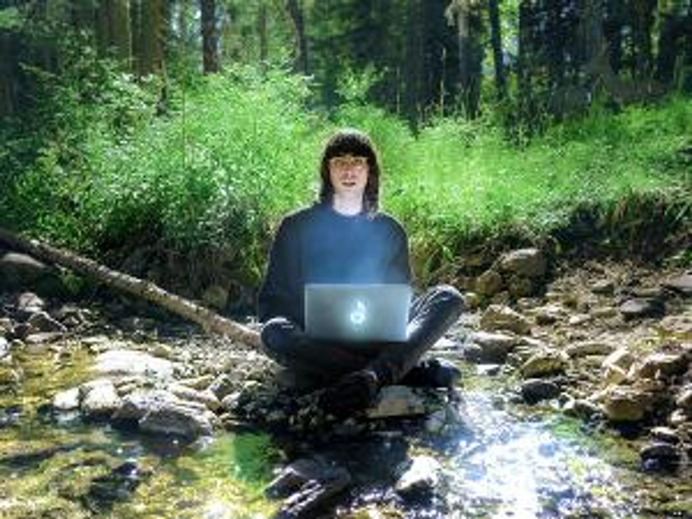 A. G. Cook Announces New LP 'Apple', Out Next Month  Image