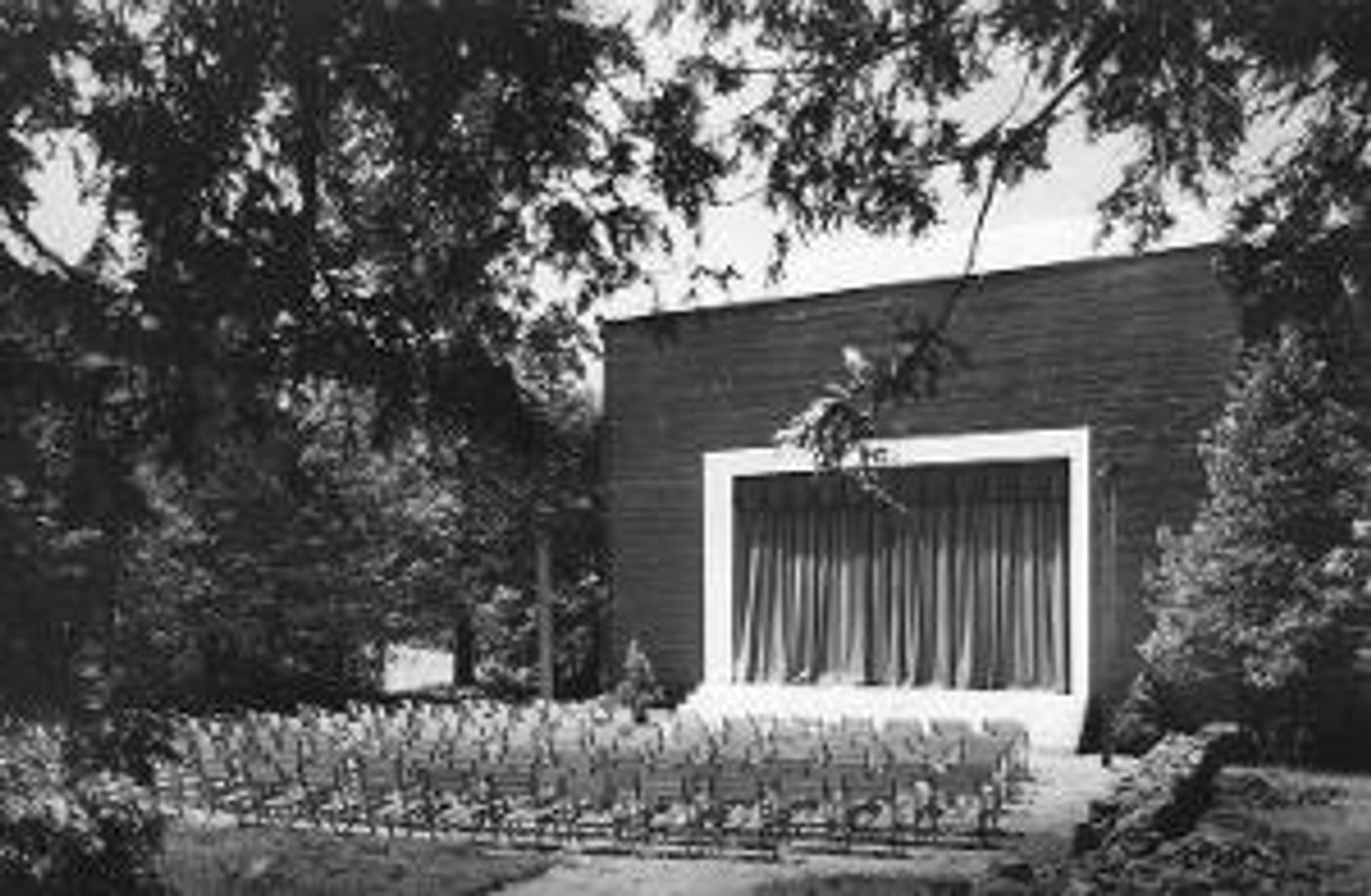 Peninsula Players Presents Theatre History!  Image