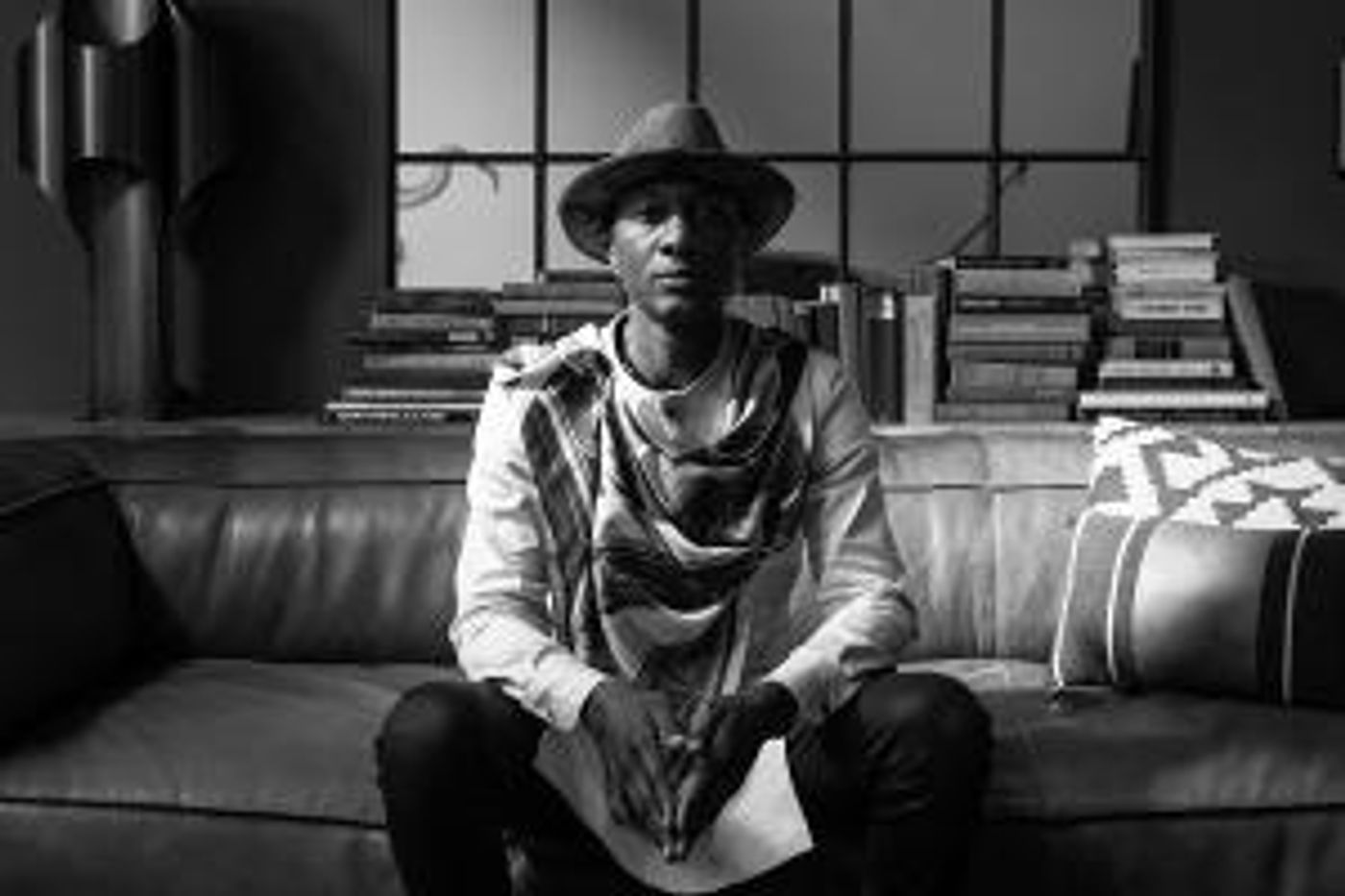 Aloe Blacc Releases Live Performance Video For Artists Den Digital Series  Image