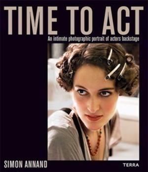 Virtual Exhibition From Theatre Photographer Simon Annand Extended Until Christmas  Image