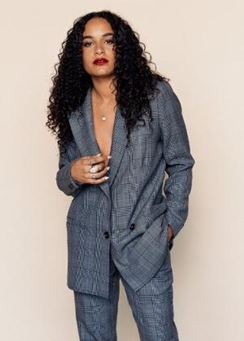 Karena Evans To Direct Inaugural Episodes Of GOSSIP GIRL on HBO Max Image
