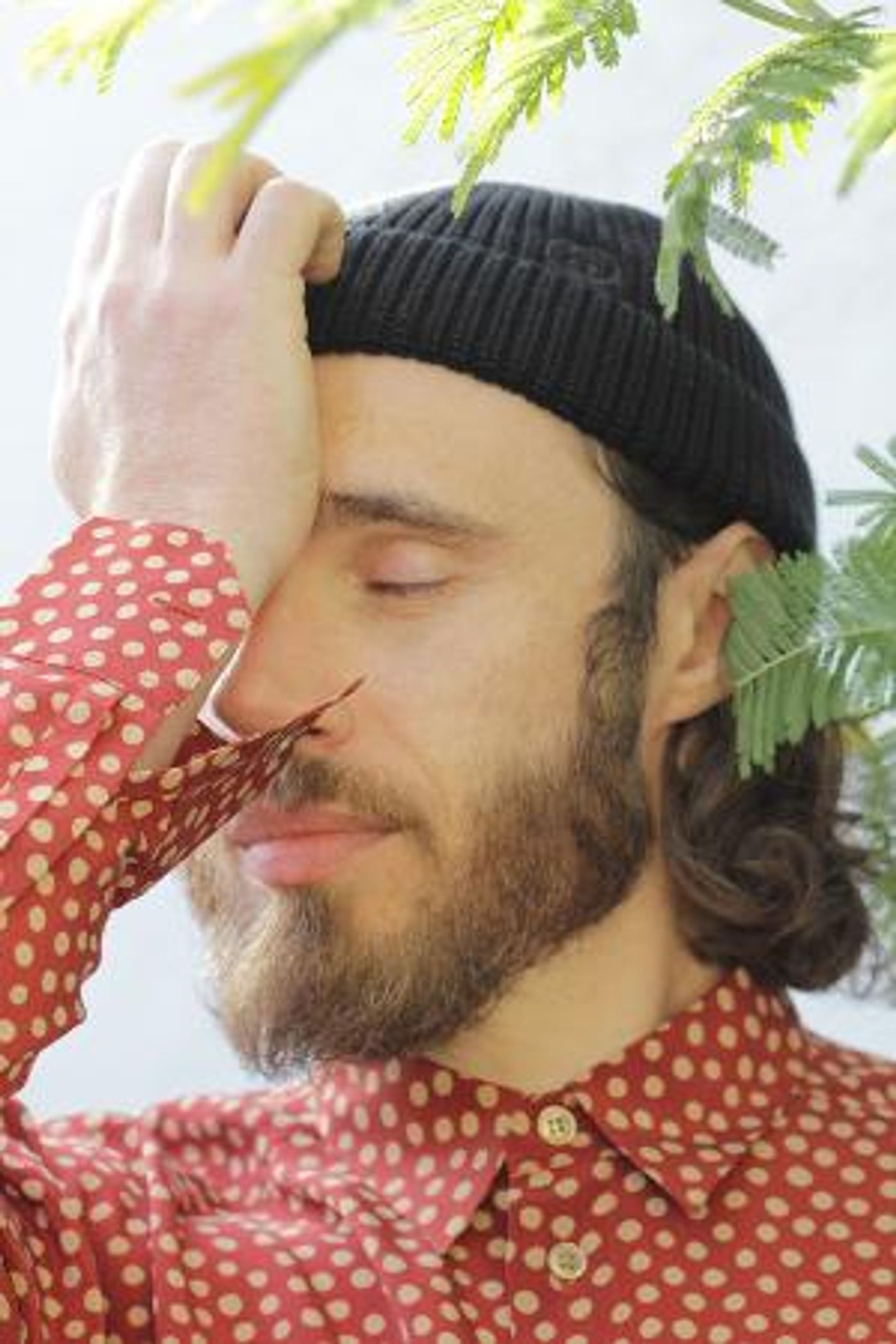 VIDEO: James Vincent McMorrow Performs 'Gone' For The Late Show With Stephen Colbert  Image