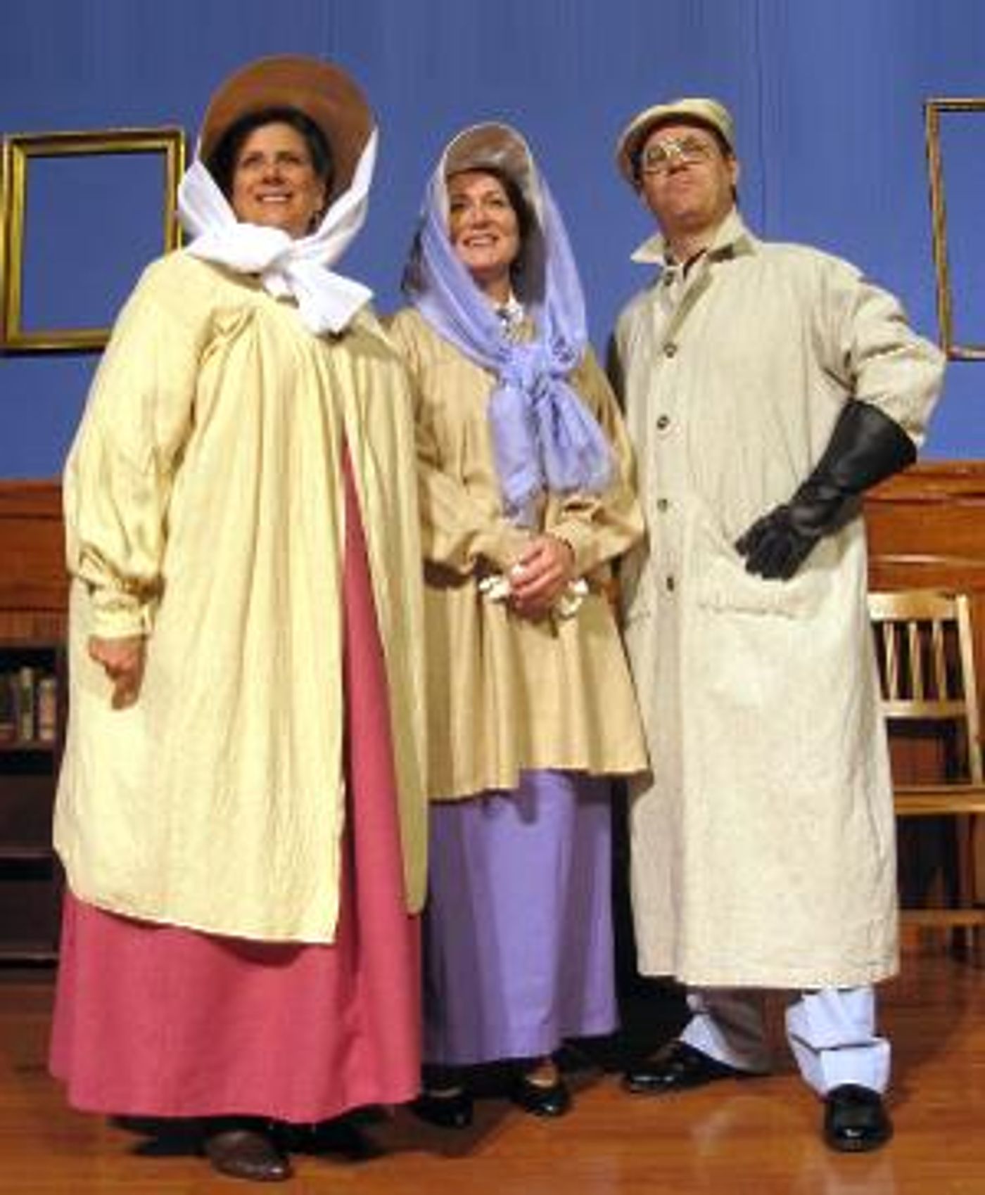 East Lynne Theater Company Holds 400 Raffle  Image