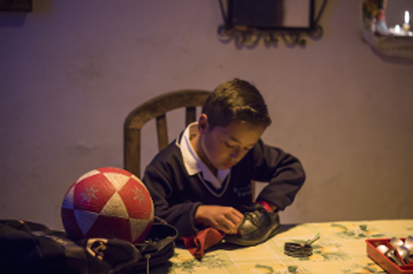 Giselle Geney's Live-Action Short 3 FEET Highlights Colombian Children's Resilience During School  Image