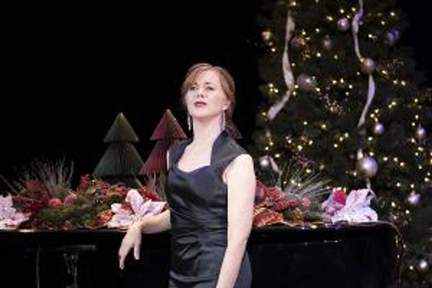 City Circle Theatre Company Presents A CHRISTMAS CABARET  Image