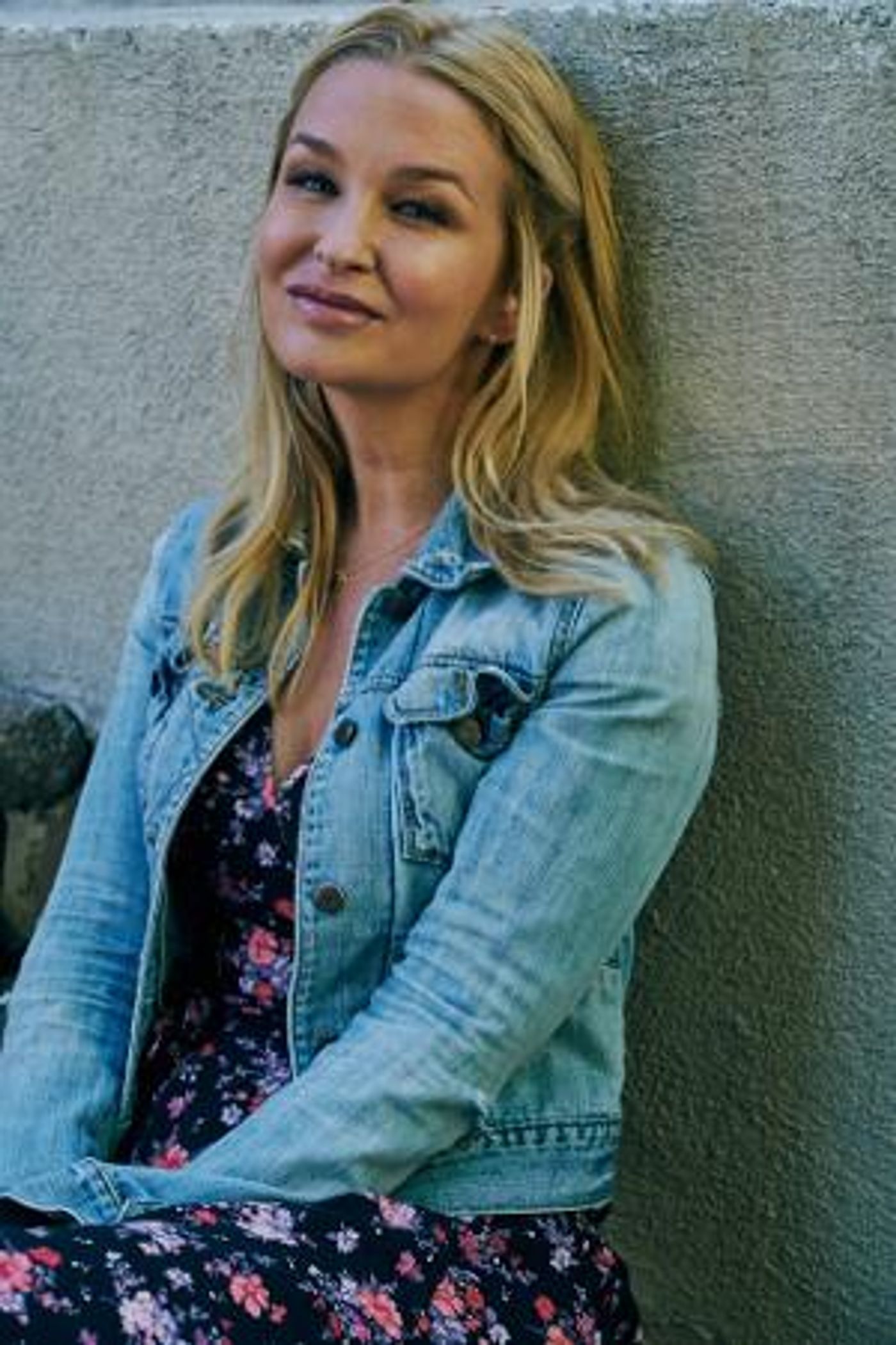 Actress Reagan J. Pasternak Releases New Memoir GRIFFIN'S HEART: MOURNING YOUR PET WITH NO APOLOGIES  Image