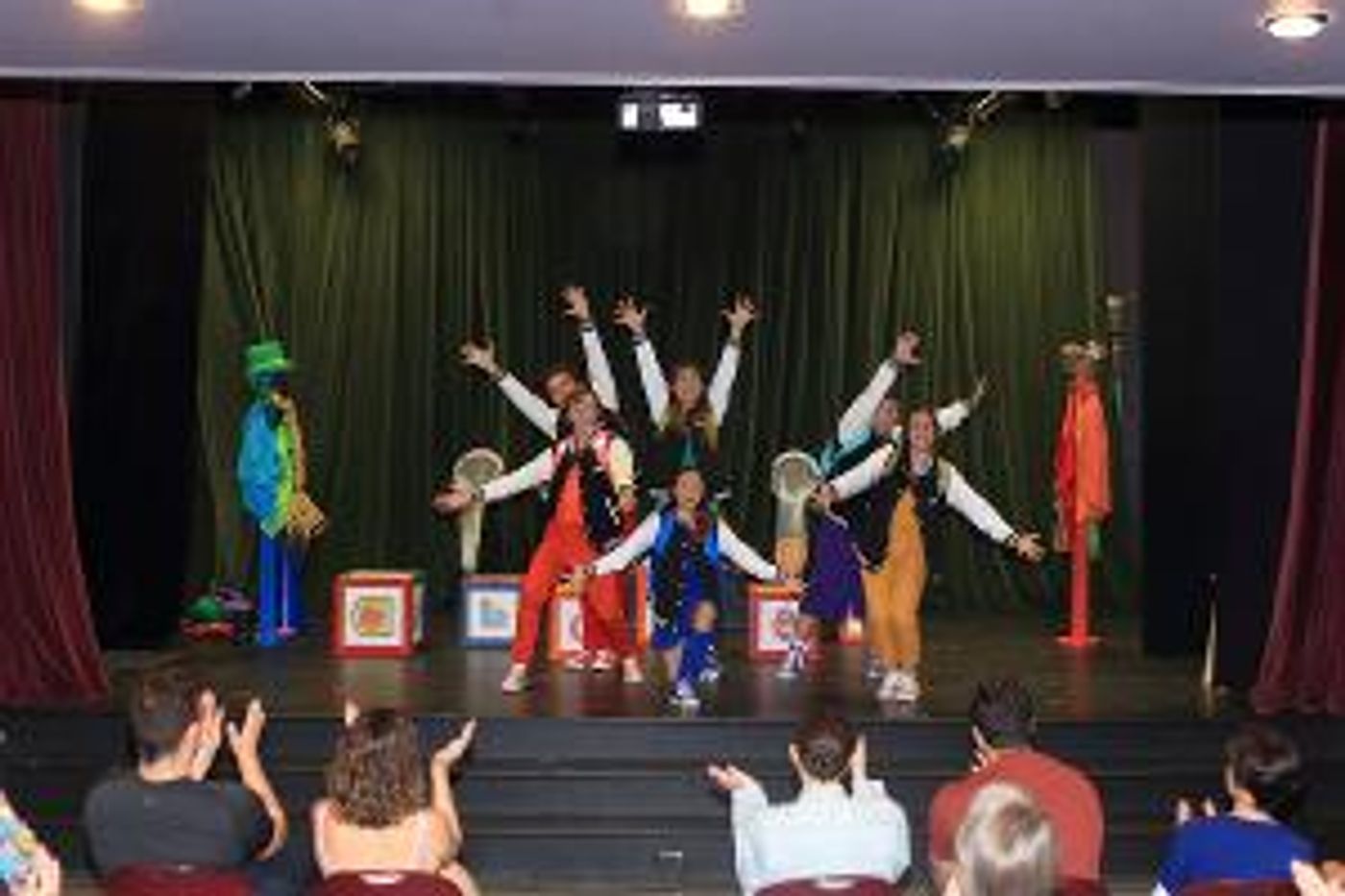 Flat Rock Playhouse Receives $20,000 Grant From Community Foundation Of Henderson County  Image