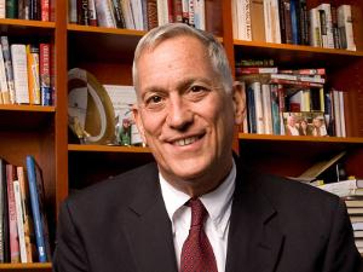 Chicago Humanities Festival To Host Famed Biographer Walter Isaacson  Image