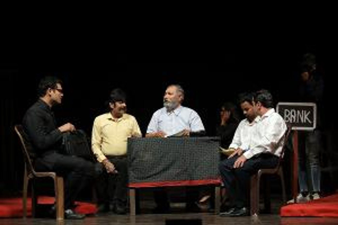 Theatre Returns To Shri Ram Center With Rama Pandey's Play GIRAFTARI  Image