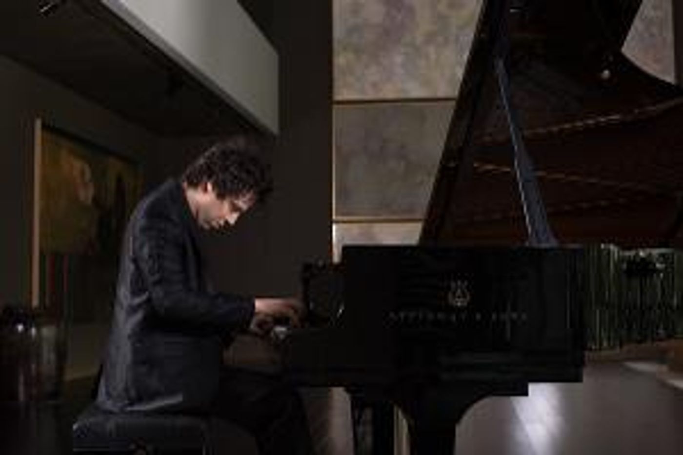 DOMINIC FERRIS: PIANO PLAYER TO THE STARS Comes to Crazy Coqs  Image