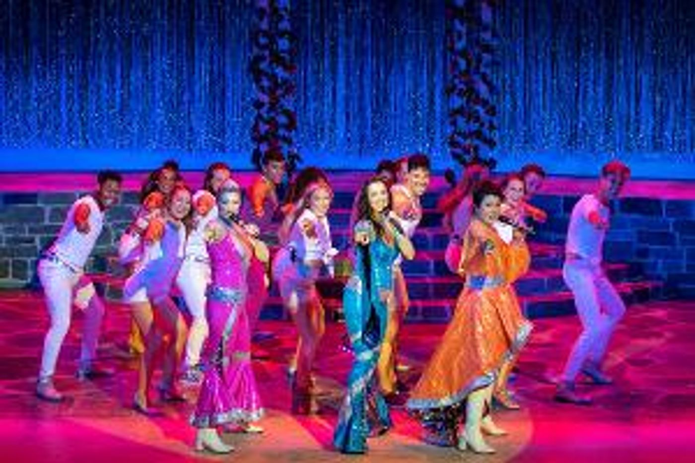 MAMMA MIA! Shines At The Arts Center  Image