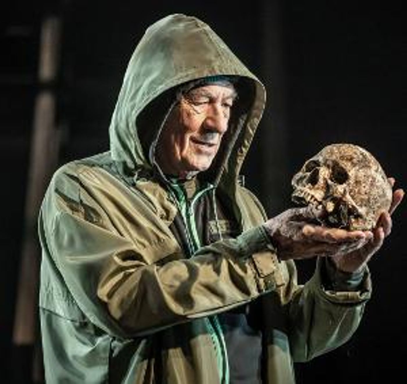 HAMLET Starring Ian McKellen Extends Run at Theatre Royal Windsor  Image