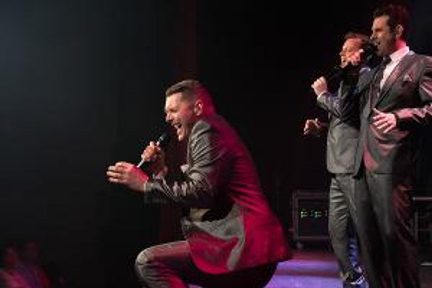 UNDER THE STREETLAMP Comes to Ridgefield Playhouse This Month  Image