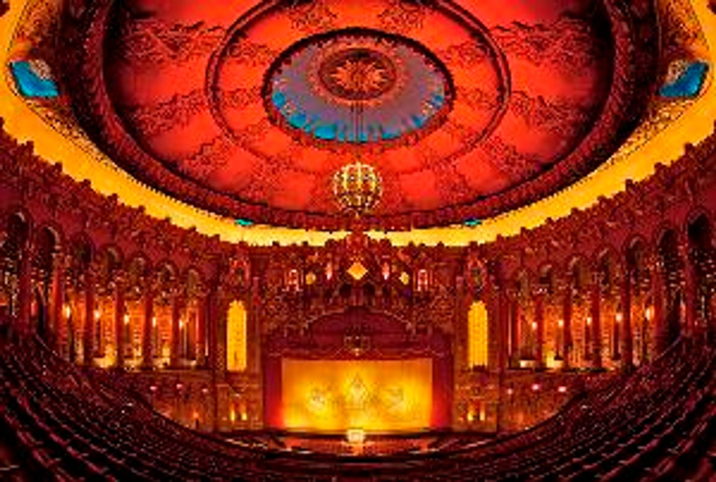 Broadway Is Back At The Fabulous Fox With PRETTY WOMAN  Image