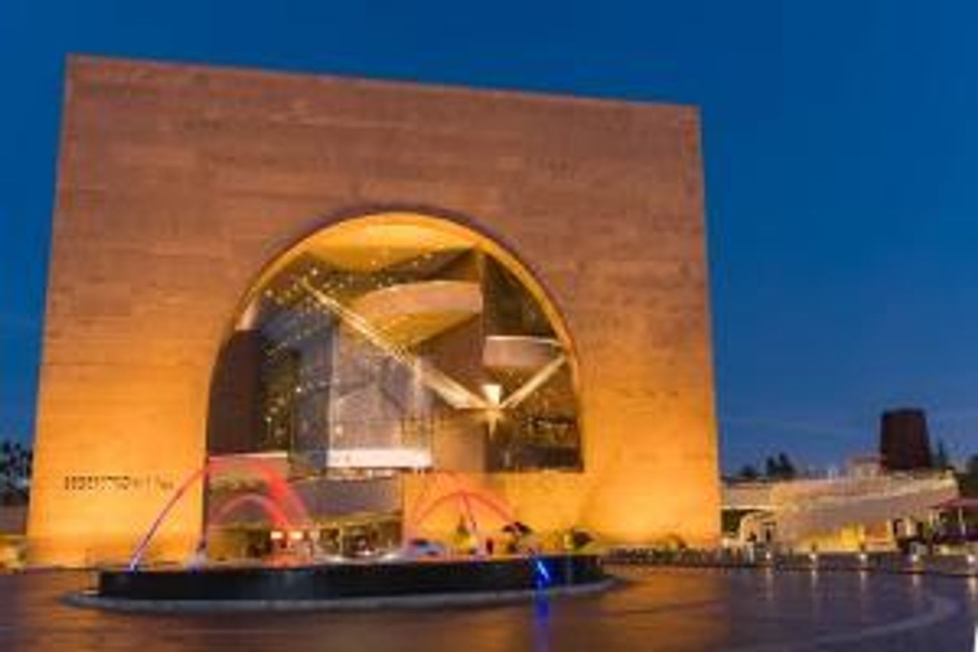 Segerstrom Center For The Arts To Be Recognized At The Last Veteran's Concert Series  Image