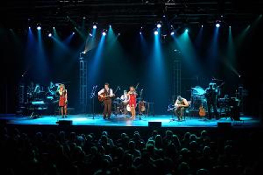 Irish Dancing And High Spirited Holiday Cheer Comes To The Ridgefield Playhouse With CHRISTMAS WITH THE CELTS Image