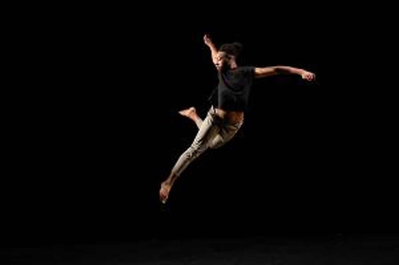 Choreographer Joanna Kotze Presents World Premiere Of 'LECTRIC EYE  Image