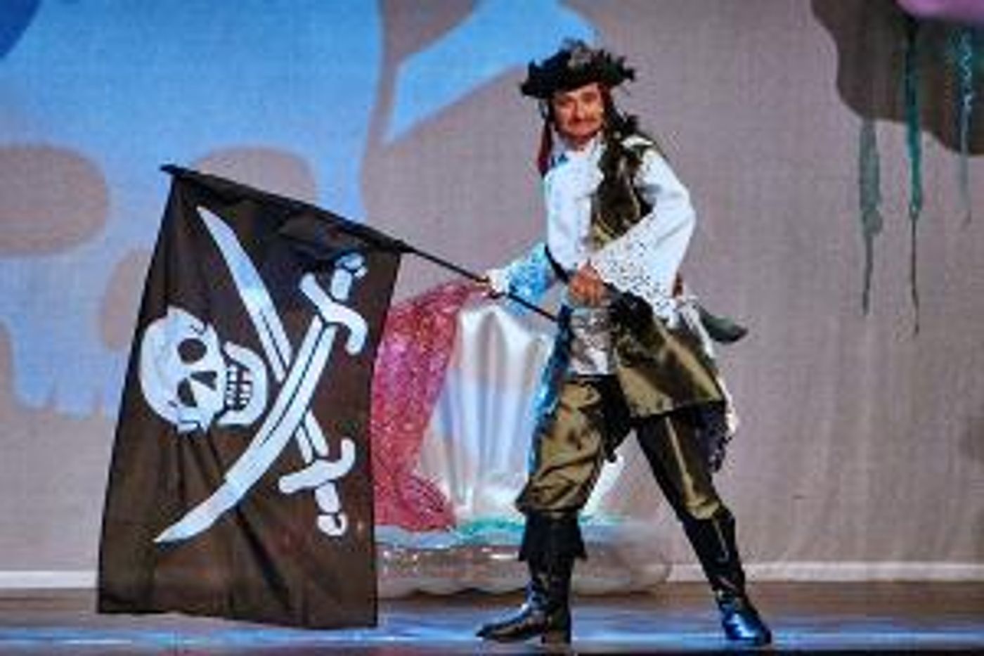 HURRAH! FOR THE PIRATE KING Children's Opera Tours During February Half-Term  Image