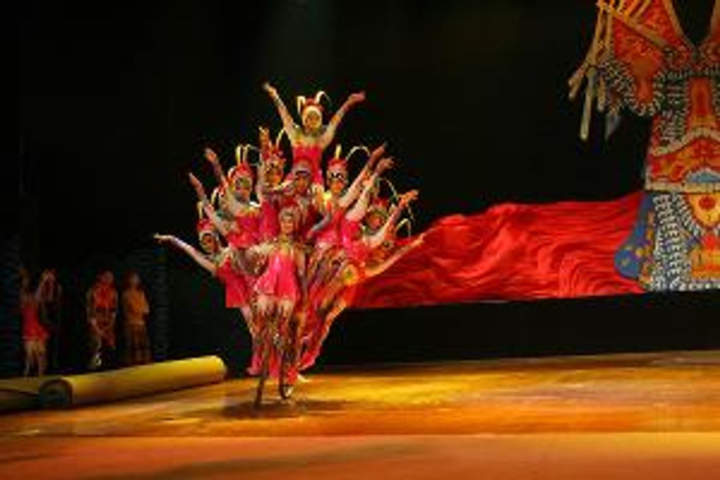 SHANGHAI ACROBATS: THE NEW SHANGHAI CIRCUS Comes To The Ridgefield Playhouse In March  Image