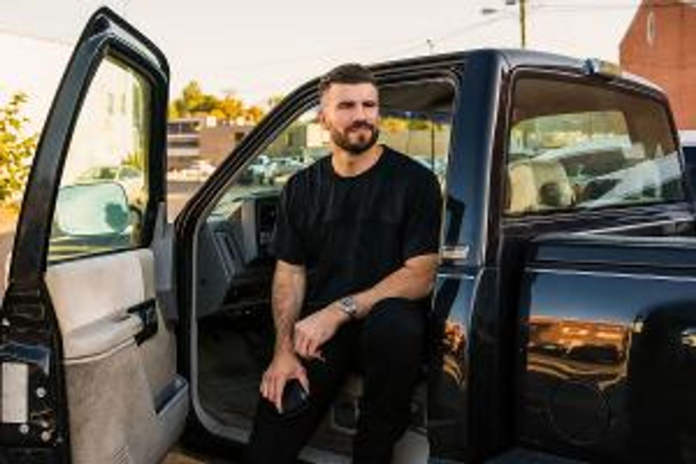 Sam Hunt Comes To After Hours Concerts at The Meadow Event Park in September  Image