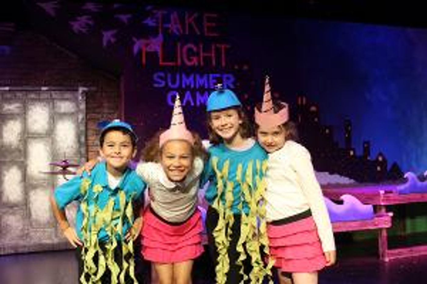 Raven Theatre's TAKE FLIGHT SUMMER CAMP Returns To In-Person Classes For 2022  Image