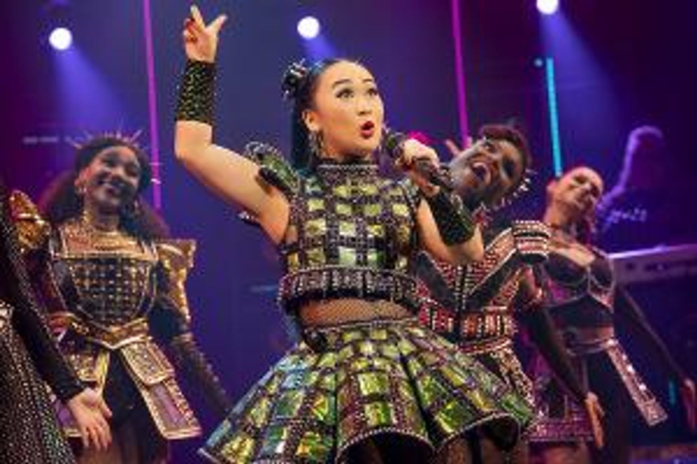 SIX, BEETLEJUICE, and More Set For CAPA and PNC Broadway In Columbus' 2022-23 Season  Image