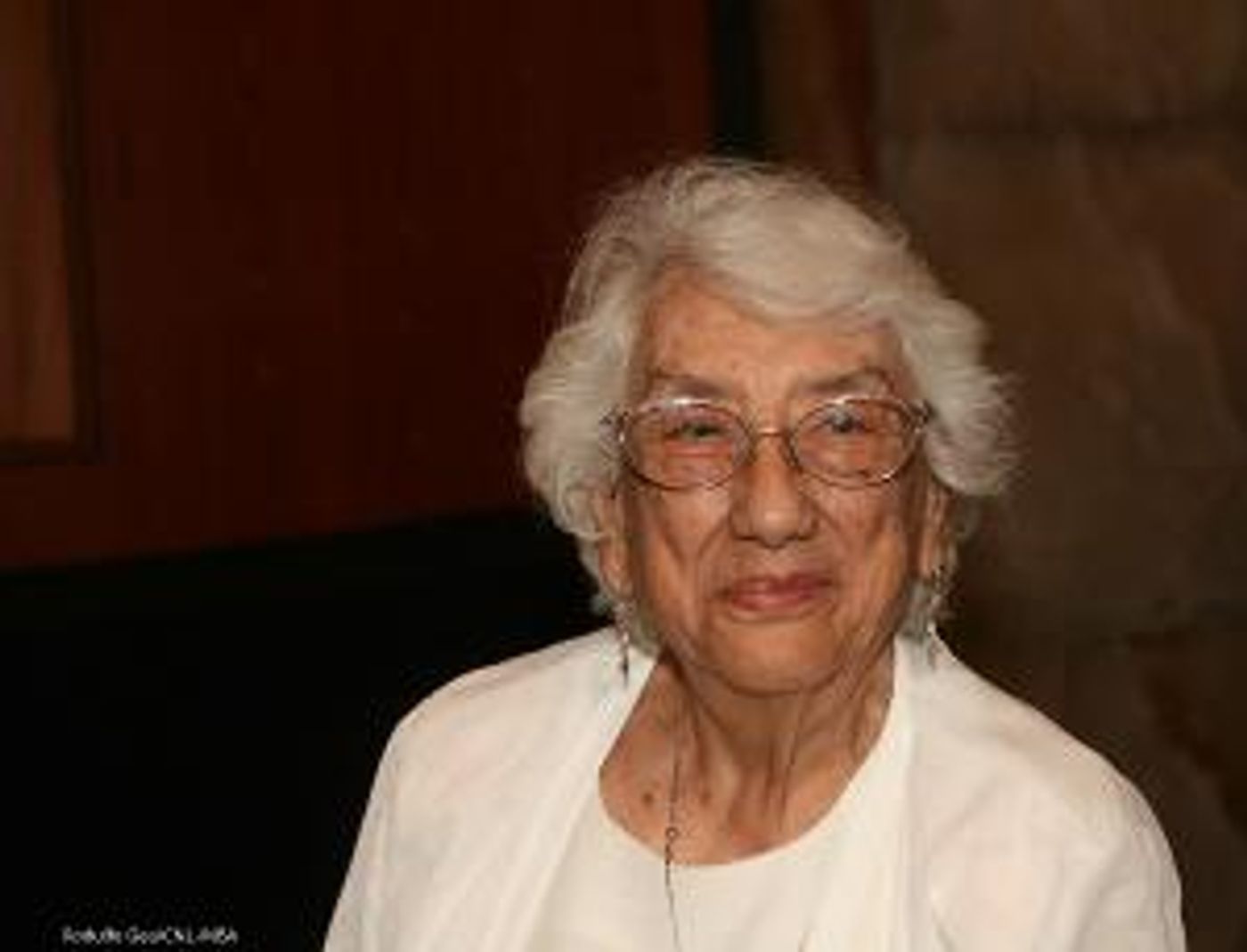 Dolores Castro, Poeta De Gran Trayectoria Y Apasionada De La Literatura  Image