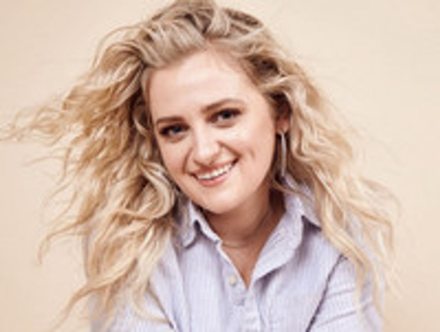 Virtual Theatre This Weekend: April 10-11- with Ali Stroker, Annette Bening and More!  Image