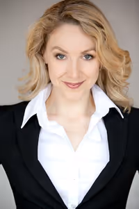 Maggie Owen 