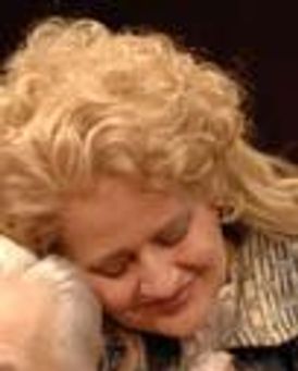 Julia Gibson Headshot