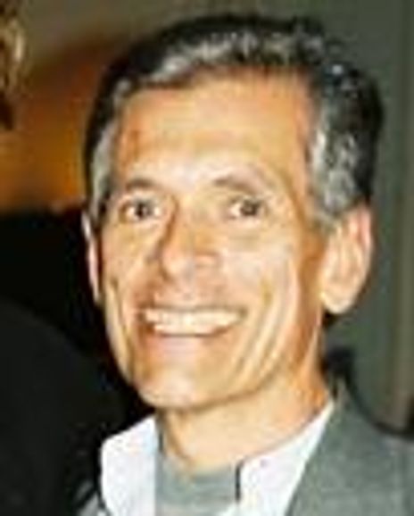 Roberto Athayde Headshot