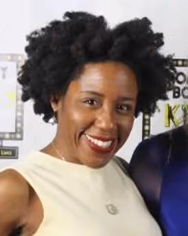 Meredith Akins Headshot