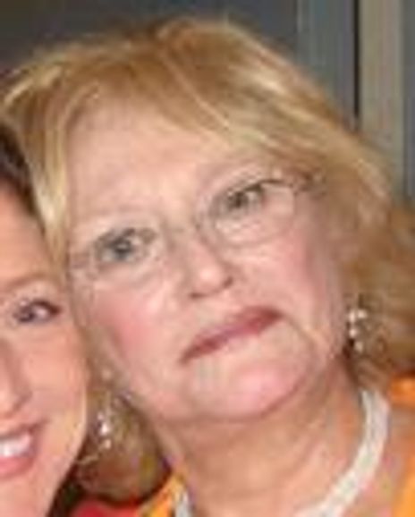 Suzanne Shepherd Headshot