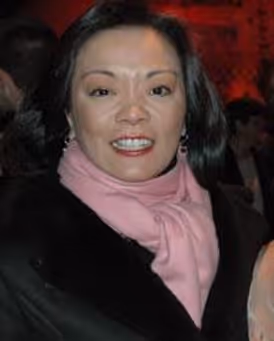 Cynthia Onrubia Headshot