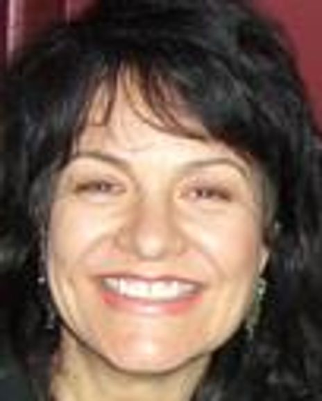 Lina Koutrakos Headshot