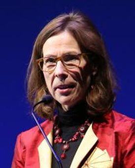 Helen Brooks Headshot