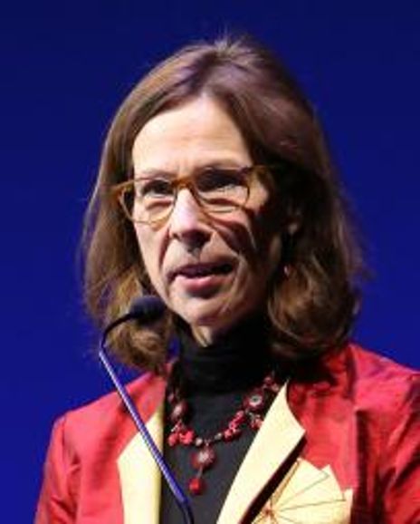 Helen Brooks Headshot