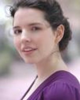 Laura Butler Headshot