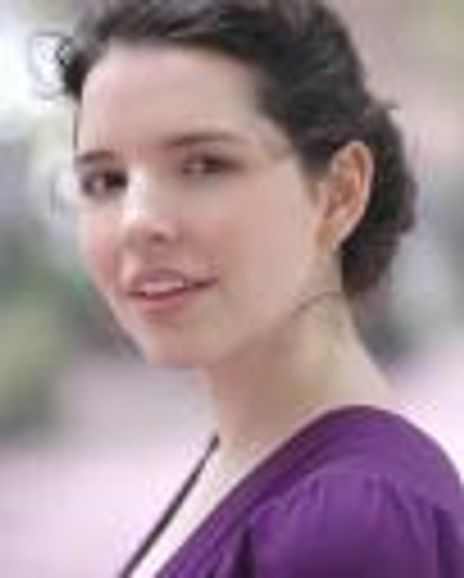 Laura Butler Headshot