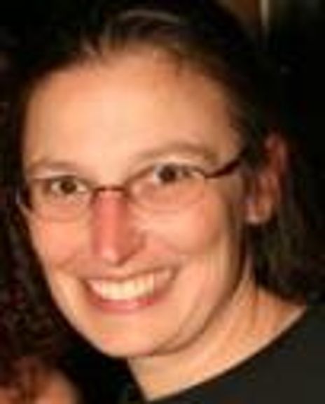 Lisa Gavaletz Headshot